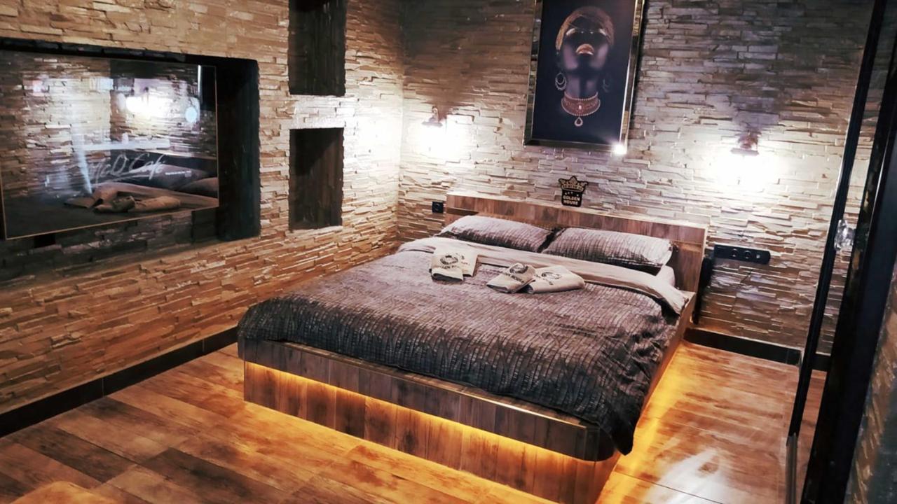 Golden House * Ankara