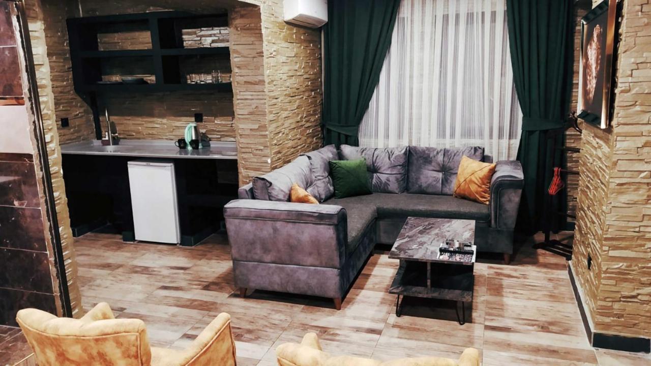 Golden House * Ankara